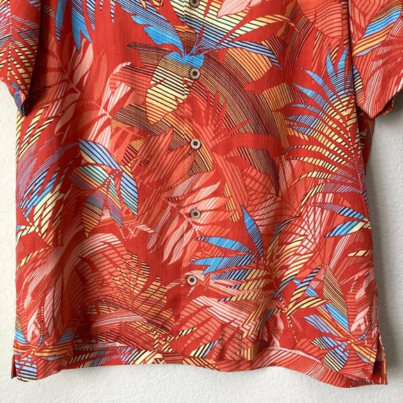Tommy Bahama 100% Silk Tropical Print Hawaiian Button Down Shirt - Picture 3 of 12